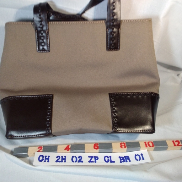 Cole Haan Two-Handle Two-Tone Brown design for Estee Lauder § # - Picture 4 of 12